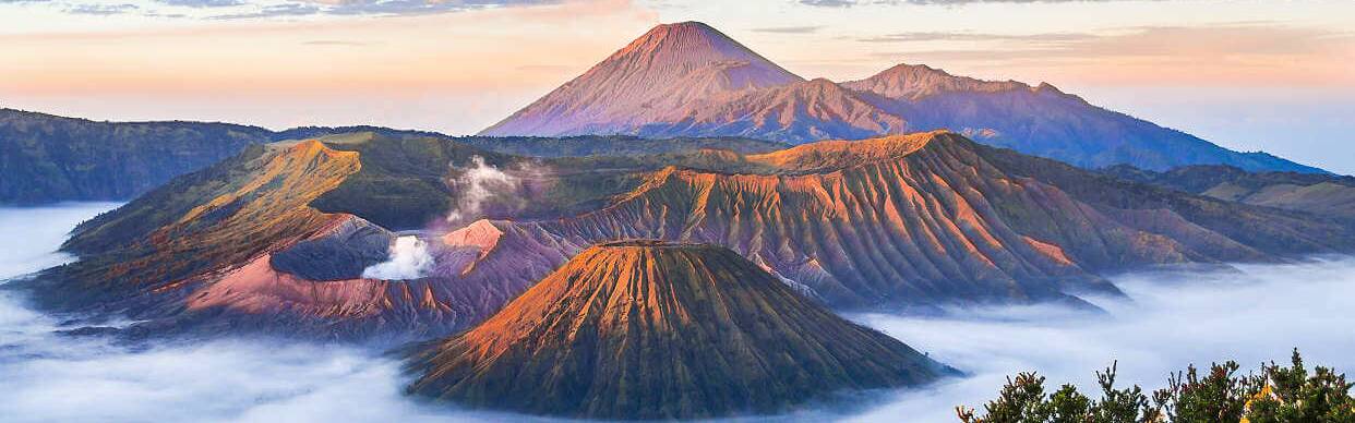 Im Osten der indonesischen Insel Java erhebt sich der Vulkan Mount Bromo