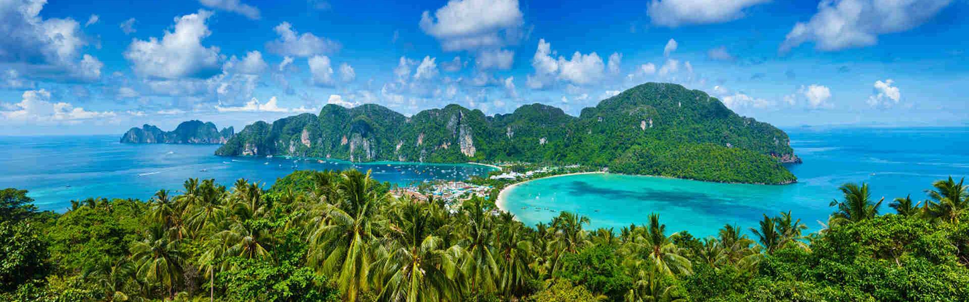Die Phi Phi Inseln sind ein beliebtes Reiseziel in Thailand