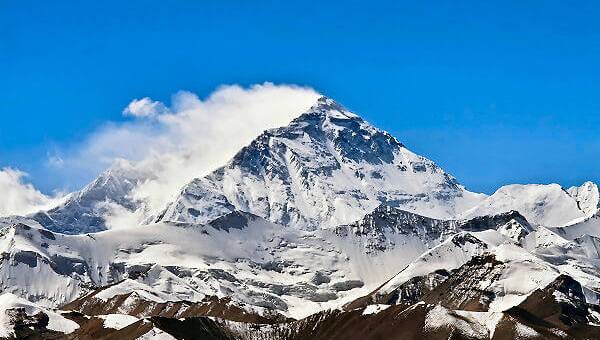 Der Mount Everest – eine der faszinierendsten Sehenswürdigkeiten Nepals.