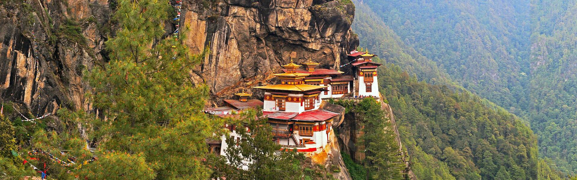 Bhutan Rundreise - Einzigartige Landschaften, atemberaubende Tempel und eine faszinierende Kultur erwarten Sie auf dieser unvergesslichen Reise