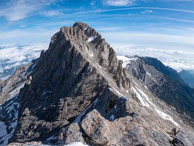 Blick auf das Olymp Gebirge in Griechenland bei klarem Himmel