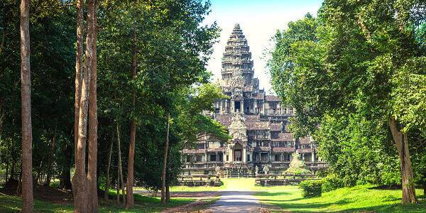 Faszinierende Rundreise durch Kambodscha: Angkor Wat, Tempelruinen, Dschungel und Strände erleben