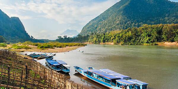 Rundreise Laos: Tempel, Wasserfälle, Elefanten und buddhistische Mönche erleben.