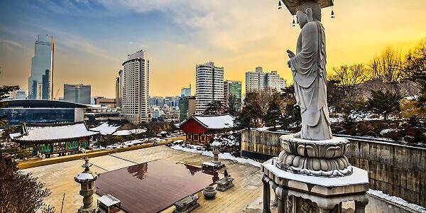 Südkorea Rundreise: Entdecken Sie die Höhepunkte des Landes - Tempel, Nationalparks, moderne Städte & idyllische Dörfer.