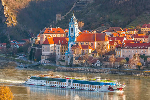 Flusskreuzfahrt buchen – Entdecken Sie malerische Flusslandschaften