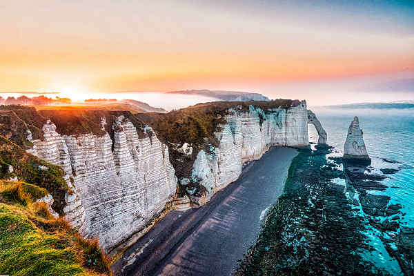 Panoramablick auf die Küste der Normandie, Frankreich – Entdecke die Geschichte und Schönheit dieser einzigartigen Region