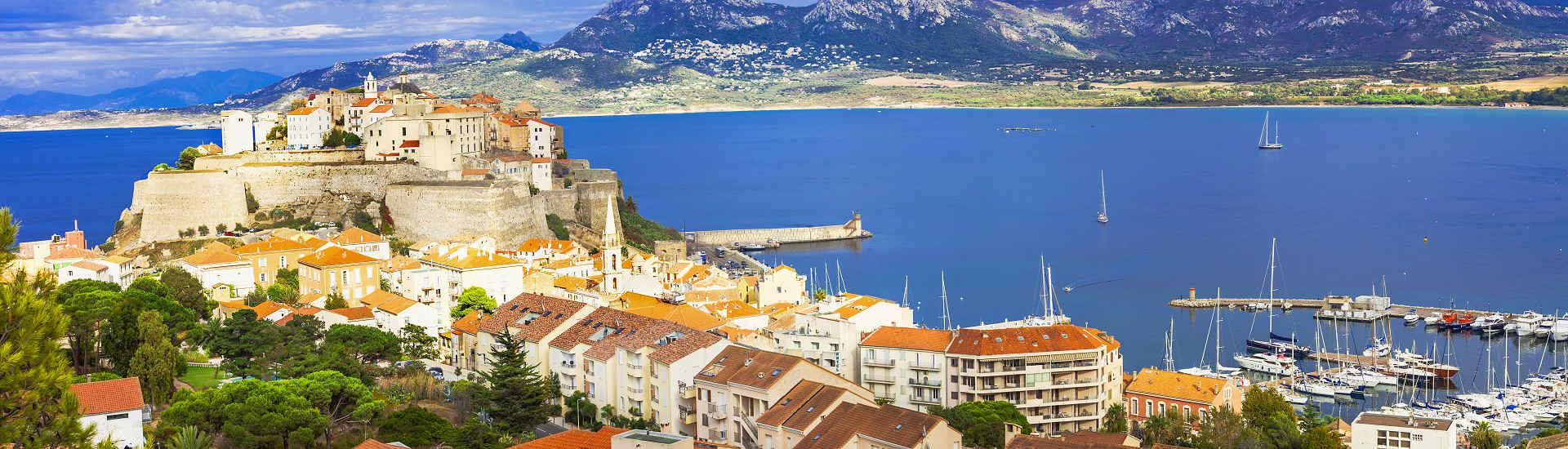 Panoramablick auf Calvi, Korsika - Entdecke die Schönheit Frankreichs