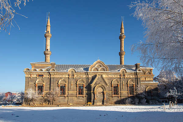 Fethiye-Moschee in Ioannina, Griechenland – Historische osmanische Architektur am Pamvotida-See