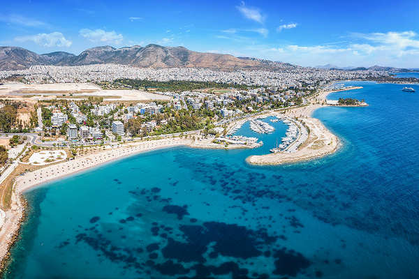 Glyfada Beach auf Korfu in Griechenland während eines Urlaubs