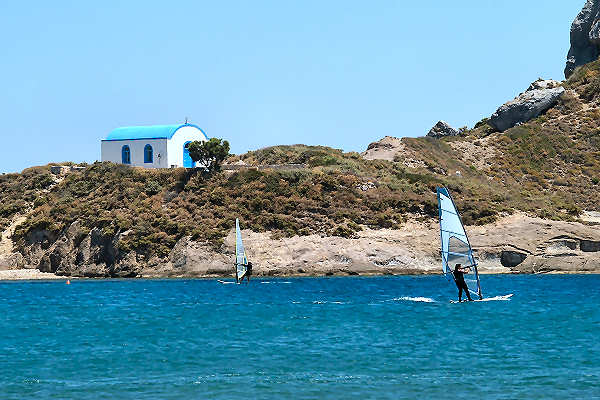 Wassersport auf Kos, Griechenland – Surfen an den besten Stränden der Ägäis.