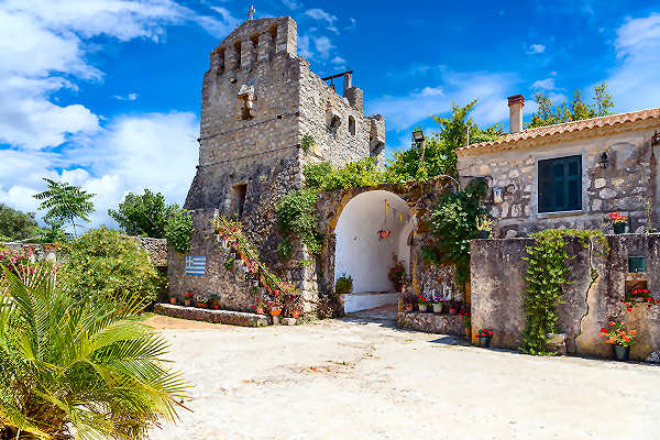 Kloster Panagia Anafonitria auf Zakynthos – Historisches Wahrzeichen inmitten grüner Natur