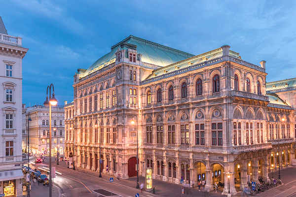 Österreich Urlaub: Das Gebäude der Wiener Philharmoniker in Wien