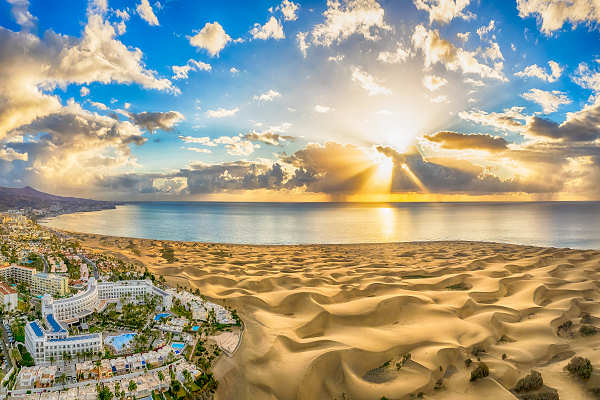 Blick über die Dünen von Maspalomas auf Gran Canaria – Perfektes Urlaubsziel