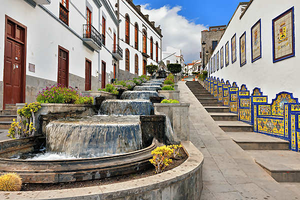 Wasserfallkaskade am Paseo de Gran Canaria – Entspannung und Natur erleben