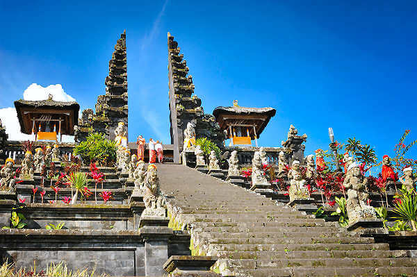 Der Pura Besakih Tempel, auch Muttertempel genannt, liegt am Vulkan Gunung Agung auf Bali