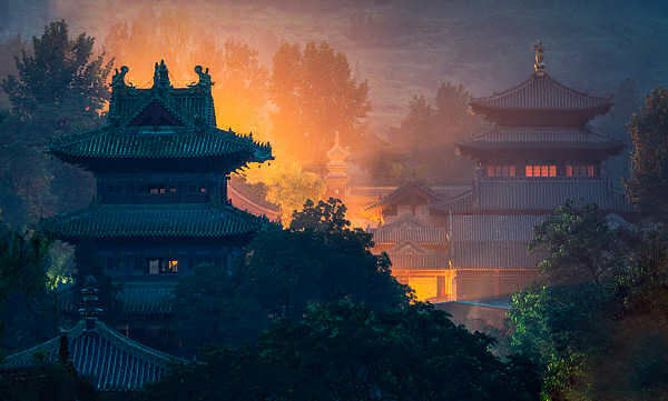Im Norden von China liegt die Stadt Luoyang mit dem Shaolin Tempel
