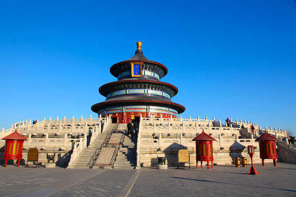 Der Himmelstempel ein kaiserlicher Opferaltar liegt im südlichen Stadtzenrum von Peking.
