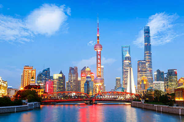 Höchster Fernsehturm von China der Oriental Pearl Tower in Shanghai