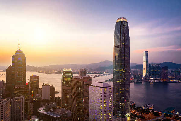 Sky 100 ist die Aussichtsplattform im 100. Stockwerk des International Commerce Center von Hongkong