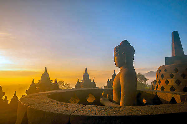 Der Borobudur Tempel ist die größte buddhistische Tempelanlage der Welt und liegt ca. 25km von Yogyakarta entfernt