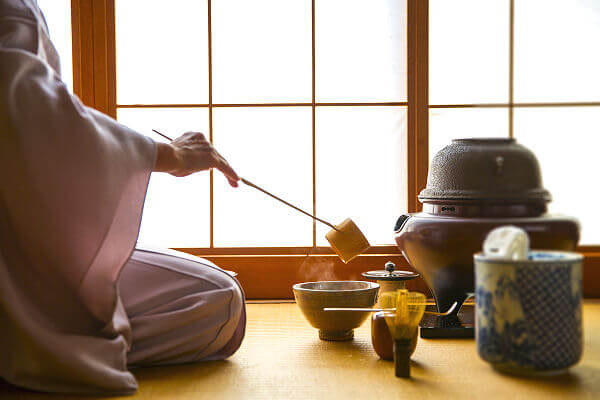 Genießen Sie auf Ihrer Japan Reise eine traditionelle Teezeremonie.