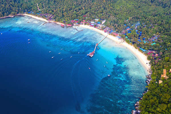 Tioman ist eine malaiische Insel im Südchinesischen Meer und ist als Taucher- und Schnorchlerparadies bekannt