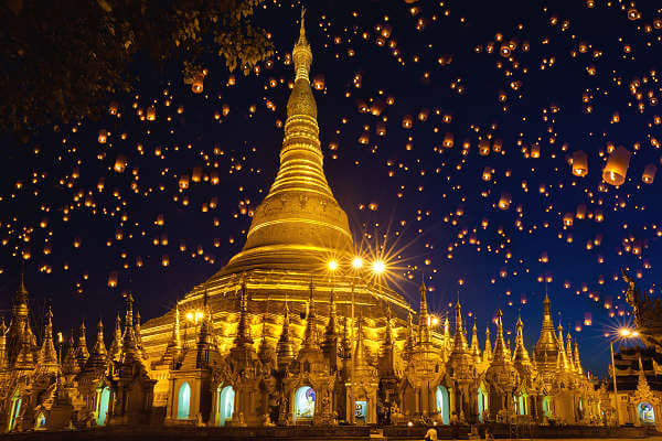 Shwedagon Pagoda religiöse Zentrum von Myanmar in der ehemaligen Hauptstadt Yangon