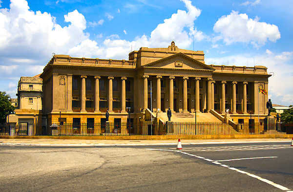 Im Parlamentsgebäude befindet sich heute das Präsidialamt von Sri Lanka
