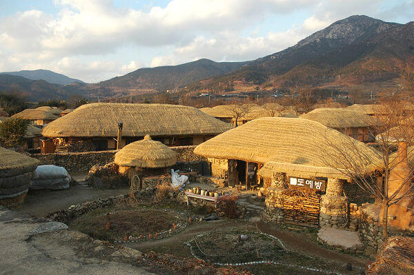 Das Naganeupseong Folk Village und Festungsanlage im Südwesten von Südkorea.