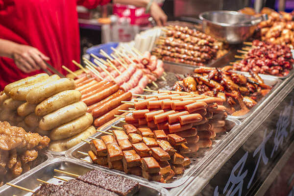 Nachtmärkte in Taiwan der Shilin Nachtmarkt in Taipeh ist die Nummer 1 der TOPS