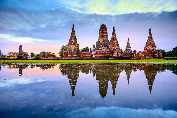 Ayutthaya die einstige Hauptstadt von Thailand, prunkvolle Tempel und Ruinen zeugen von der königlichen Vergangenheit