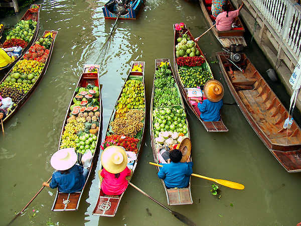 Rund um Bangkok gibt es mehr als 50 schwimmende Märkte, Floating Markets in der Hauptstadt Bangkok