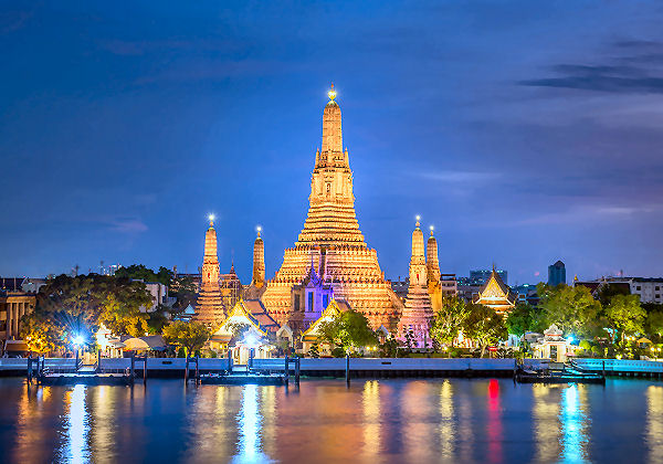 Urlaub in Thailand Bangkok mit der Besichtigung des Tempel der Morgenröte dem Wat Arun