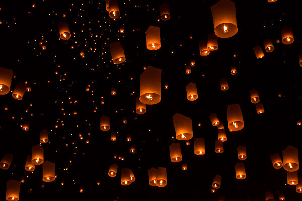 Lichterfest in Thailand – erleben Sie das spektakuläre Loi Krathong Fest