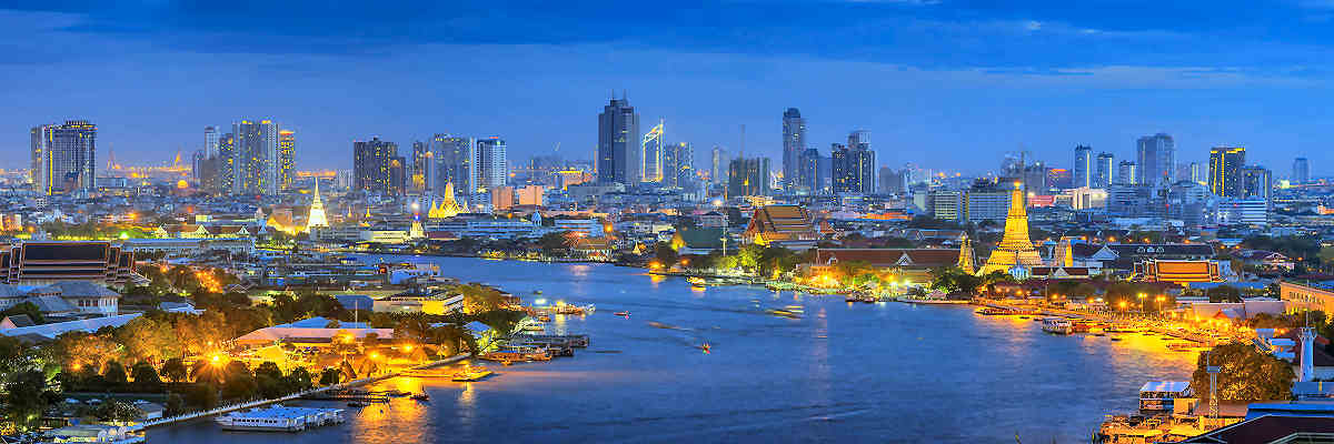 Bild von der beeindruckende Skyline von Bangkok, dem pulsierenden Zentrum Zentralthailands