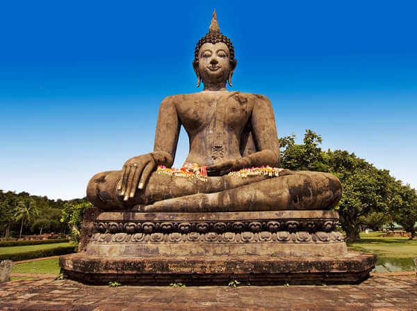 Sukhothai mit den Tempeln aus der Zeit der Khmer
