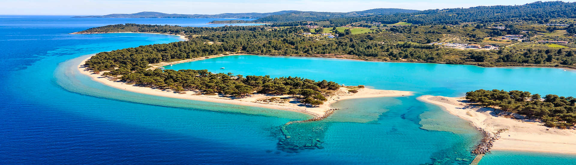 Strand auf der Kassandra-Halbinsel in Chalkidiki, Griechenland