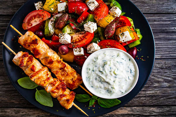 Traditionelles griechisches Souvlaki am Spieß