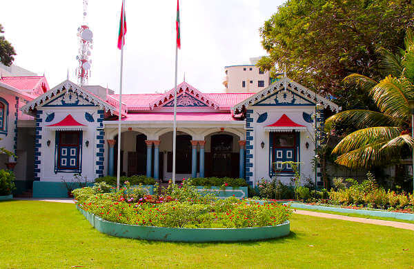 Kolonialstil ließ Sultan Shamsudin III dieses Bauwerk 1913 errichten