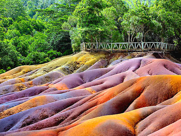 Die siebenfarbige Erde von Chamarel - ein Naturphänomen auf Mauritius