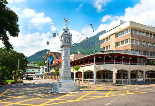 Der Clocktower in Victoria der Hauptstadt der Seychellen ist das bekannteste Wahrzeichen