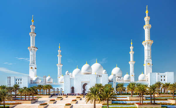 Die Scheich-Zayid-Moschee ist das Wahrzeichen von Abu Dhabi