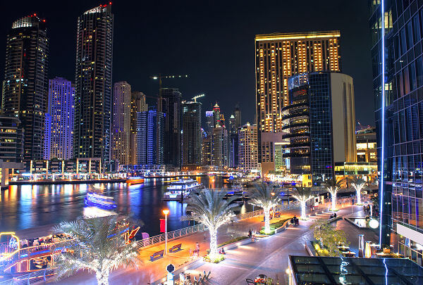 Dubai Marina: Eine glitzernde Oase des Luxus und der Unterhaltung