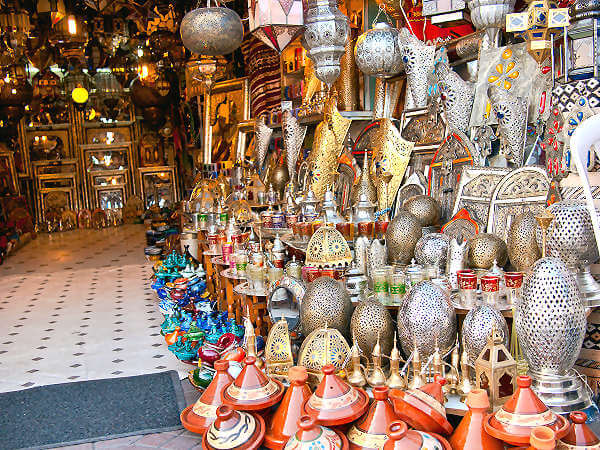 Der zentrale Markt in Nizwa ist einer der wichtigsten Handelsplätze des Oman