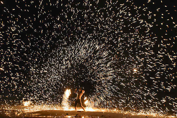 Feuershow auf Koh Samet – beeindruckende Kunststücke mit Feuer
